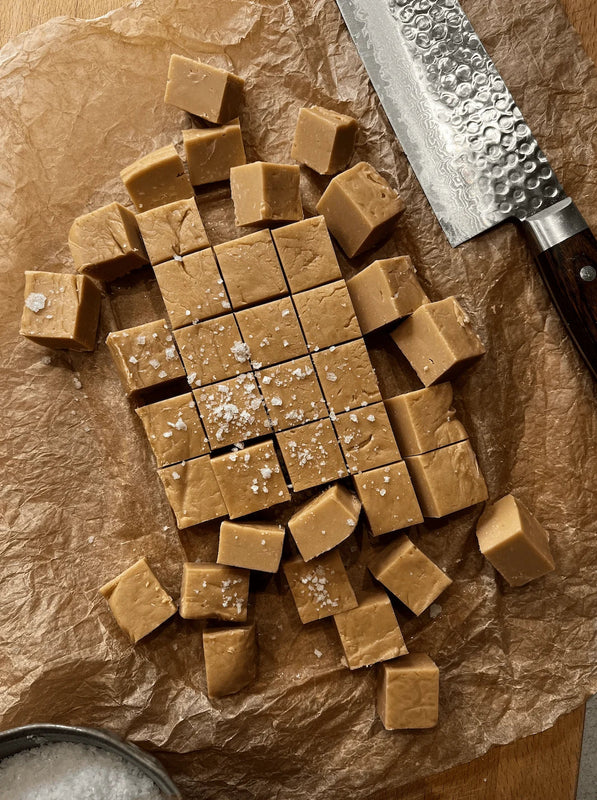 Gräddkola med havssalt