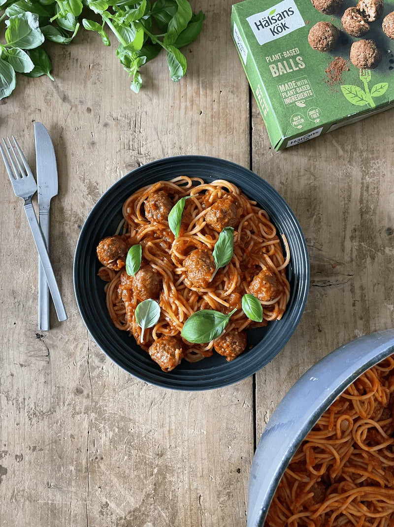 Spaghetti i tomatsås med växtbaserade bollar