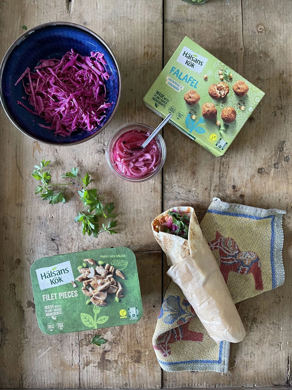 Vegetarwrap med falafel och Filet Pieces